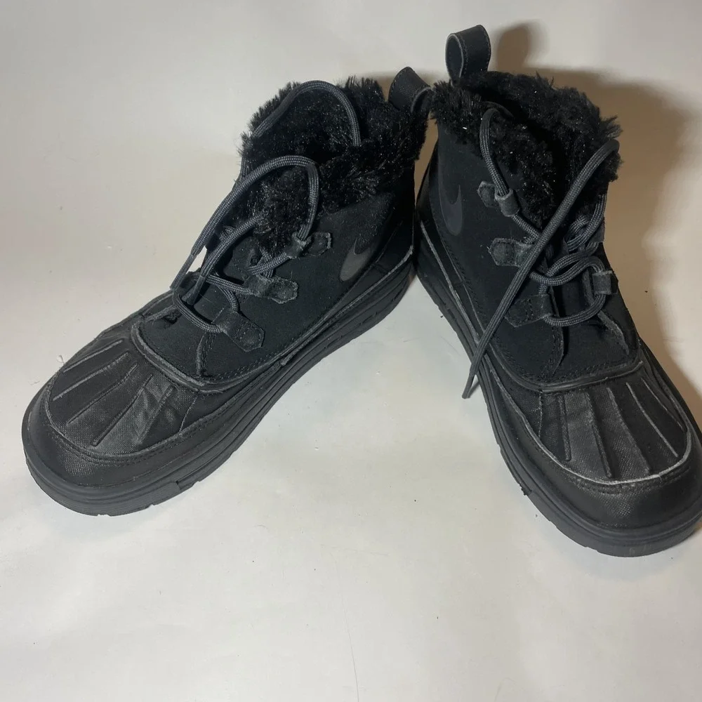 Nike Woodside Chukka Size 3 Y Girls Boot